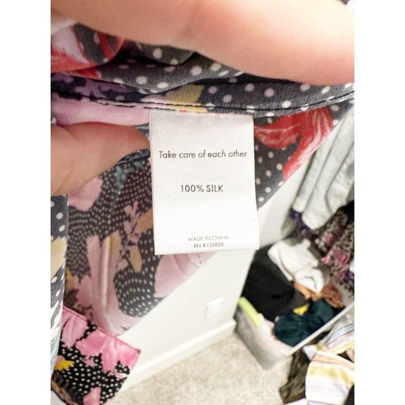 Tell Your Friends Womens Long Sleeve Shirt Button Up Alicia Print Silk Size L - Picture 6 of 8